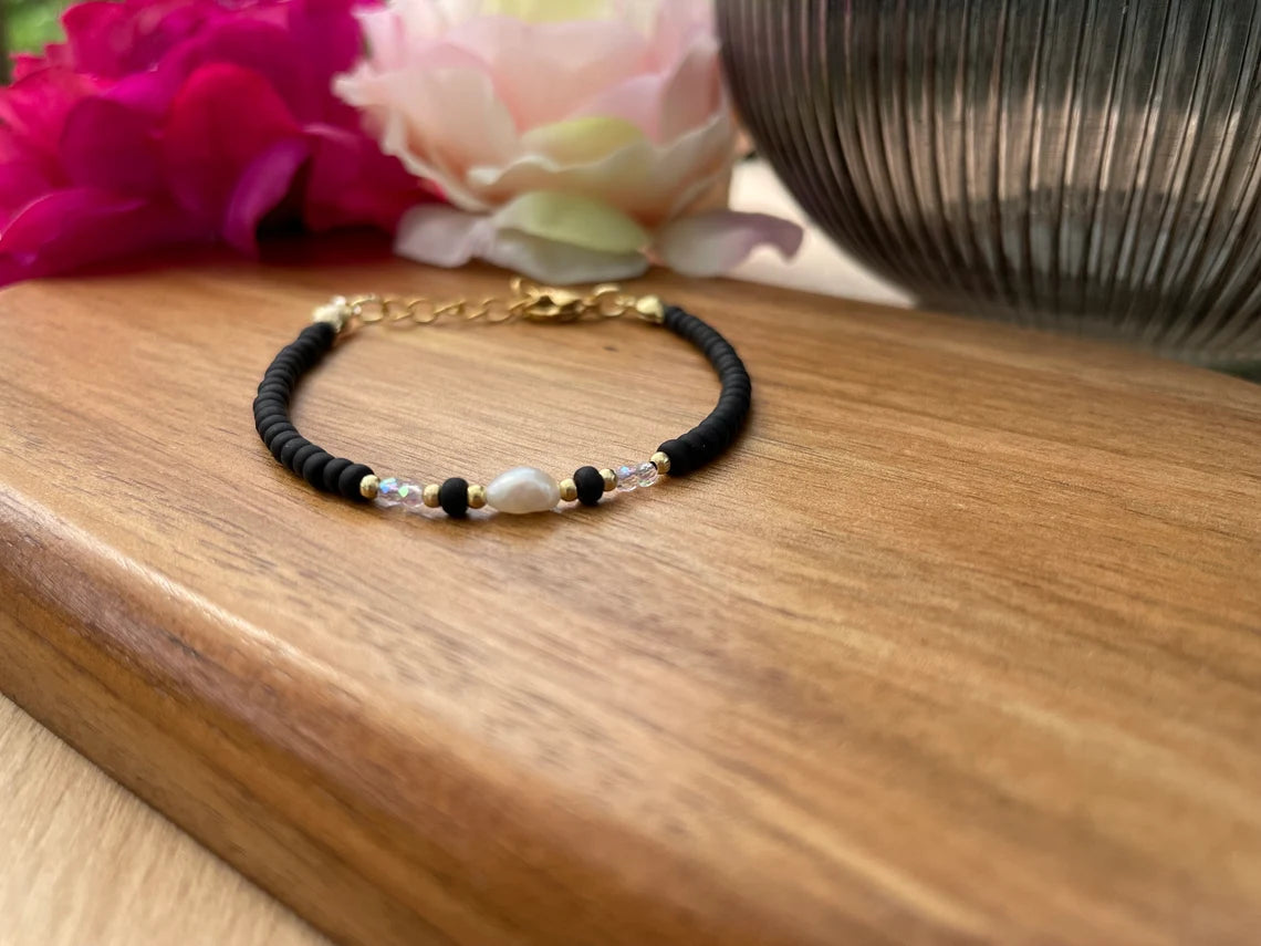 Armband aus Süswasserperlen, Miyukiarmband, Glasschliffperlen und Edelstahlperlen in gold
