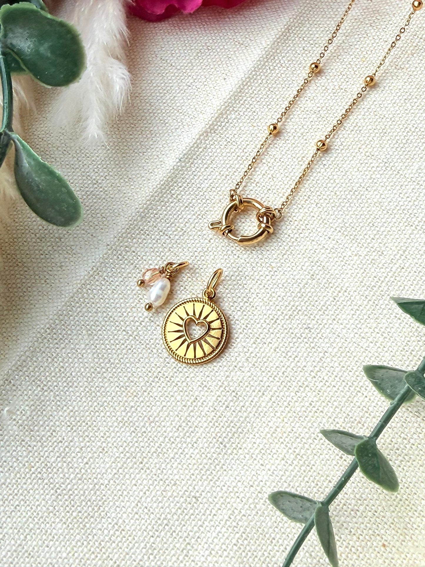 Elegante Edelstahlkette mit austauschbaren Anhängern "Herz"