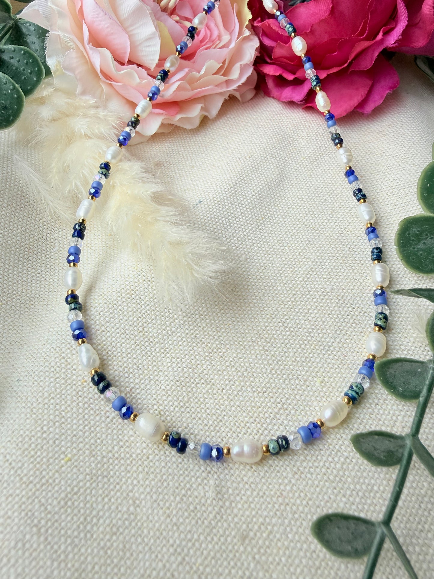 Elegante Perlenkette mit Süßwasserperlen, Miyukperle in Blau – handgemacht und zeitlos schön. 💙 „Blue Harmony“