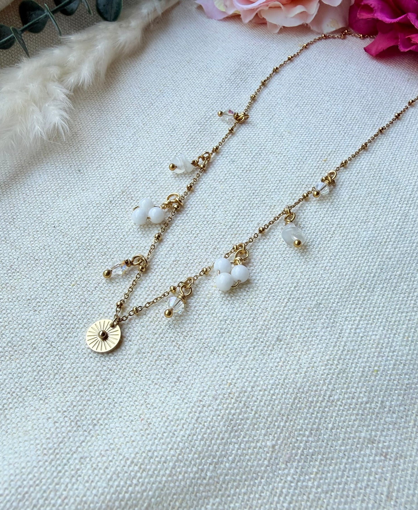 Goldene Edelstahlkette mit Naturstein & Süßwasserperlen – Kette Mari