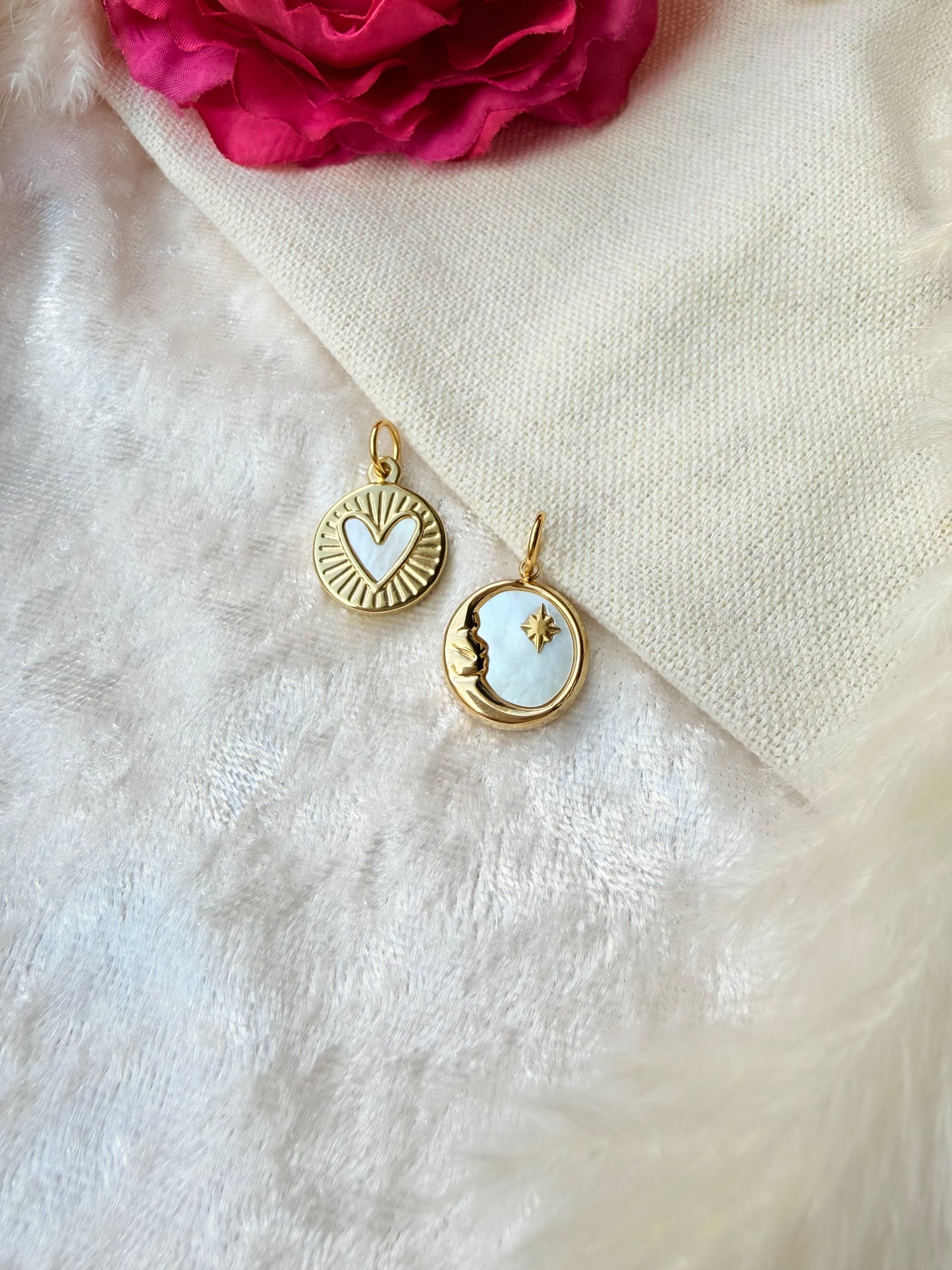 Edelstahl Charm Gold – Herz & Mond Wechselanhänger mit Perlmutt