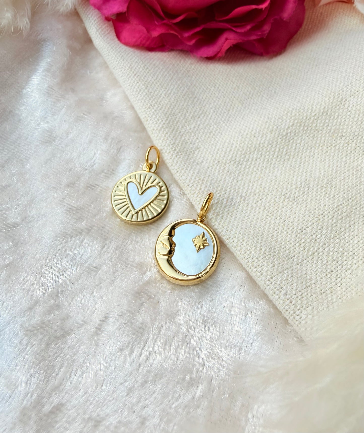 Edelstahl Charm Gold – Herz & Mond Wechselanhänger mit Perlmutt