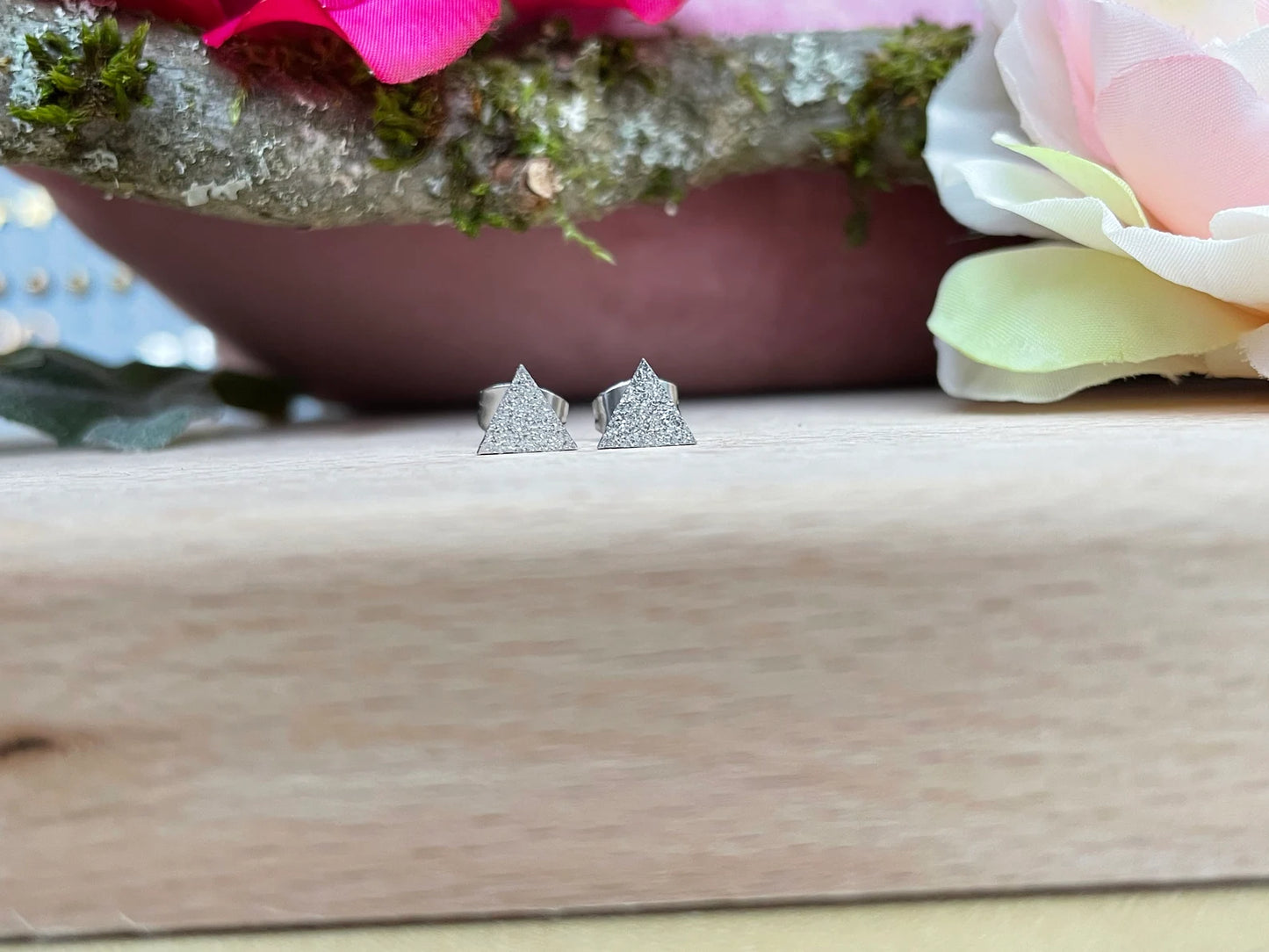 Edelstahl Ohrstecker Dreieck Silber – Minimalistische Damen Ohrringe