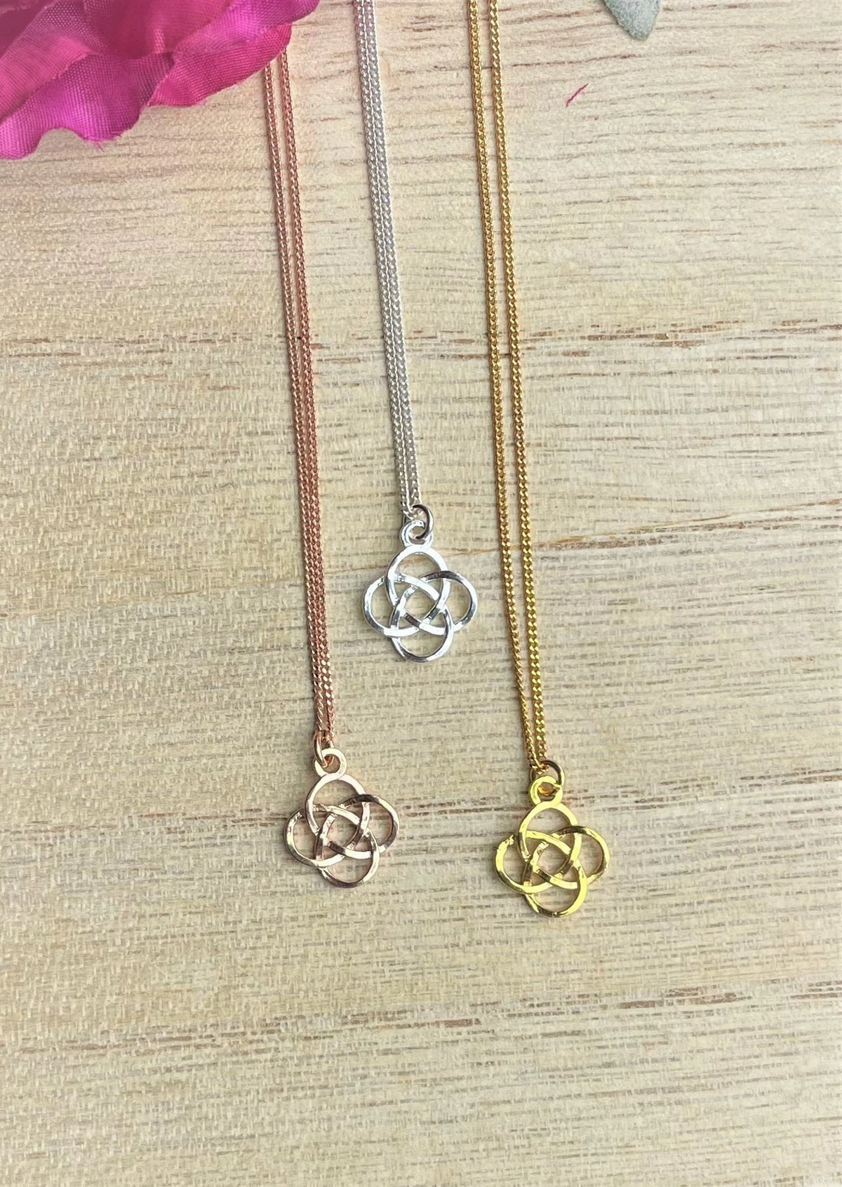 925 Silberkette Damen mit Anhänger – Silber, Gold & Roségold mit Keltische Symbol, Liebesknoten, Artikel Nr. Kette-0002