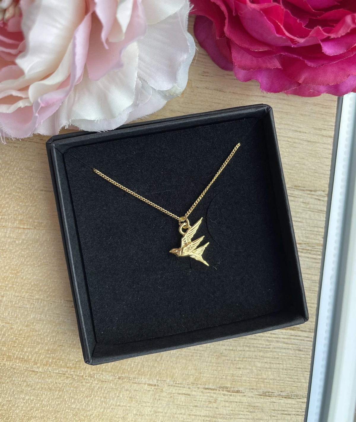 925 Silber Kette mit Schwalbe – „Freedom“