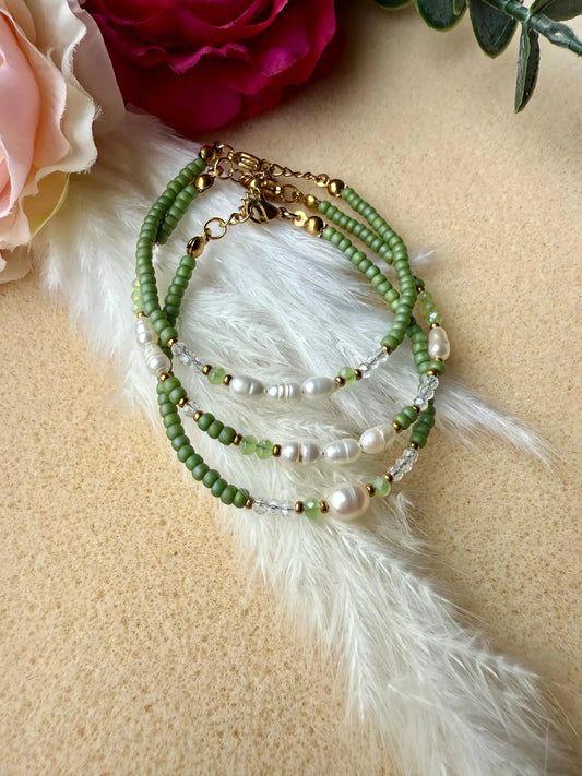 Armband Olivia | Grünes Perlenarmband mit Süßwasserperlen | handgefertigt