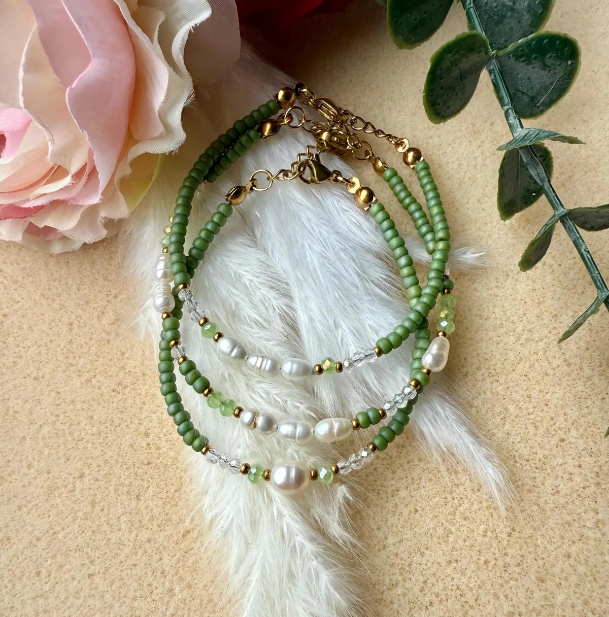 Armband Olivia | Grünes Perlenarmband mit Süßwasserperlen | handgefertigt