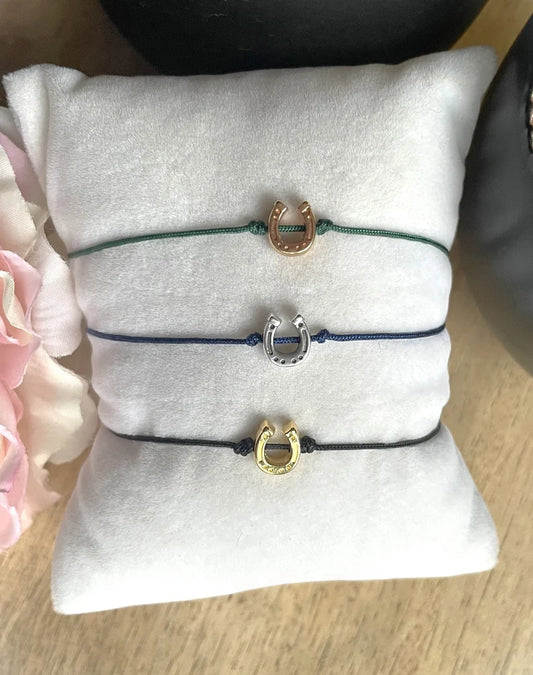 FiliFiligranes Armband mit Hufeisen – verstellbares Glücksarmband