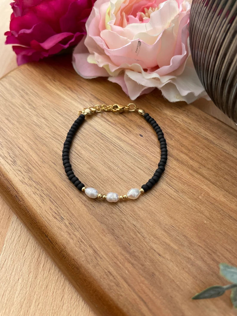 Armband aus Süswasserperlen, Miyukiarmband, Glasschliffperlen und Edelstahlperlen in gold