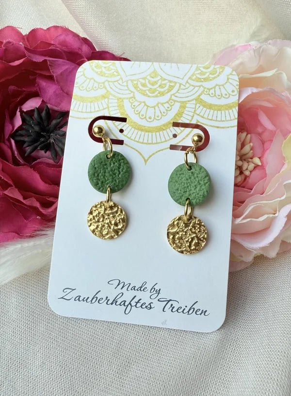 Grün-Goldene Statement Ohrringe – Handgemachte Ohrringe in Grün & Gold | Eleganter Schmuck für Alltag & Anlass