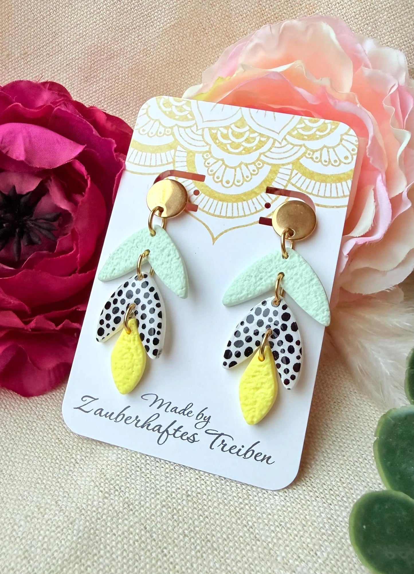 Polymer Clay Ohrringe – Handgemachte Statement Ohrringe Leicht & Modern  "Sweet" mintgrün/gelb/weiß/gold