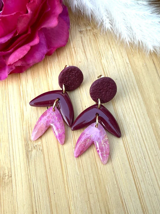 Handgemachte Statement-Ohrringe – Bordeaux & Rosa mit Goldflocken // Rosi