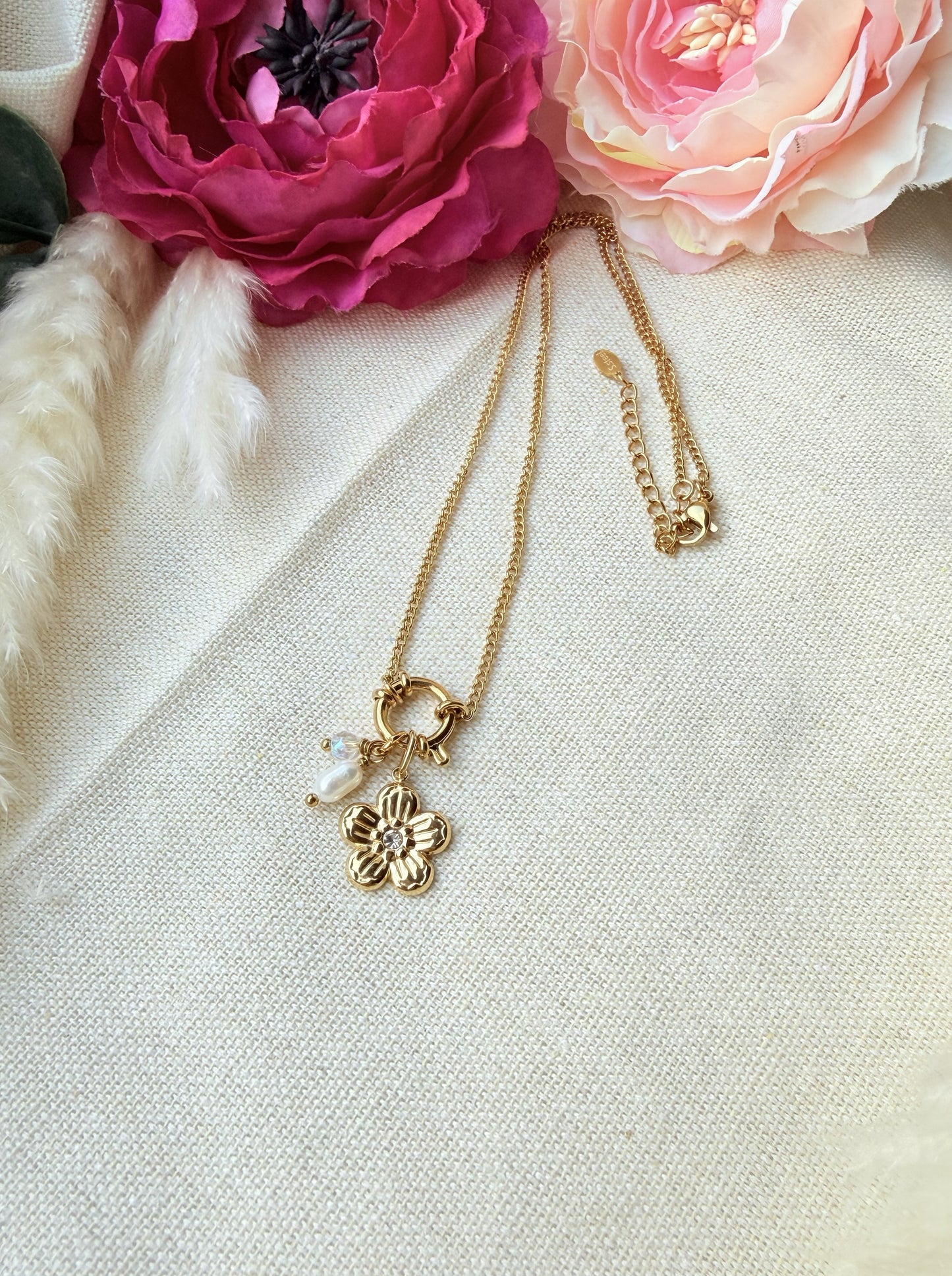 Elegante Edelstahlkette mit austauschbaren Anhängern "Flower"