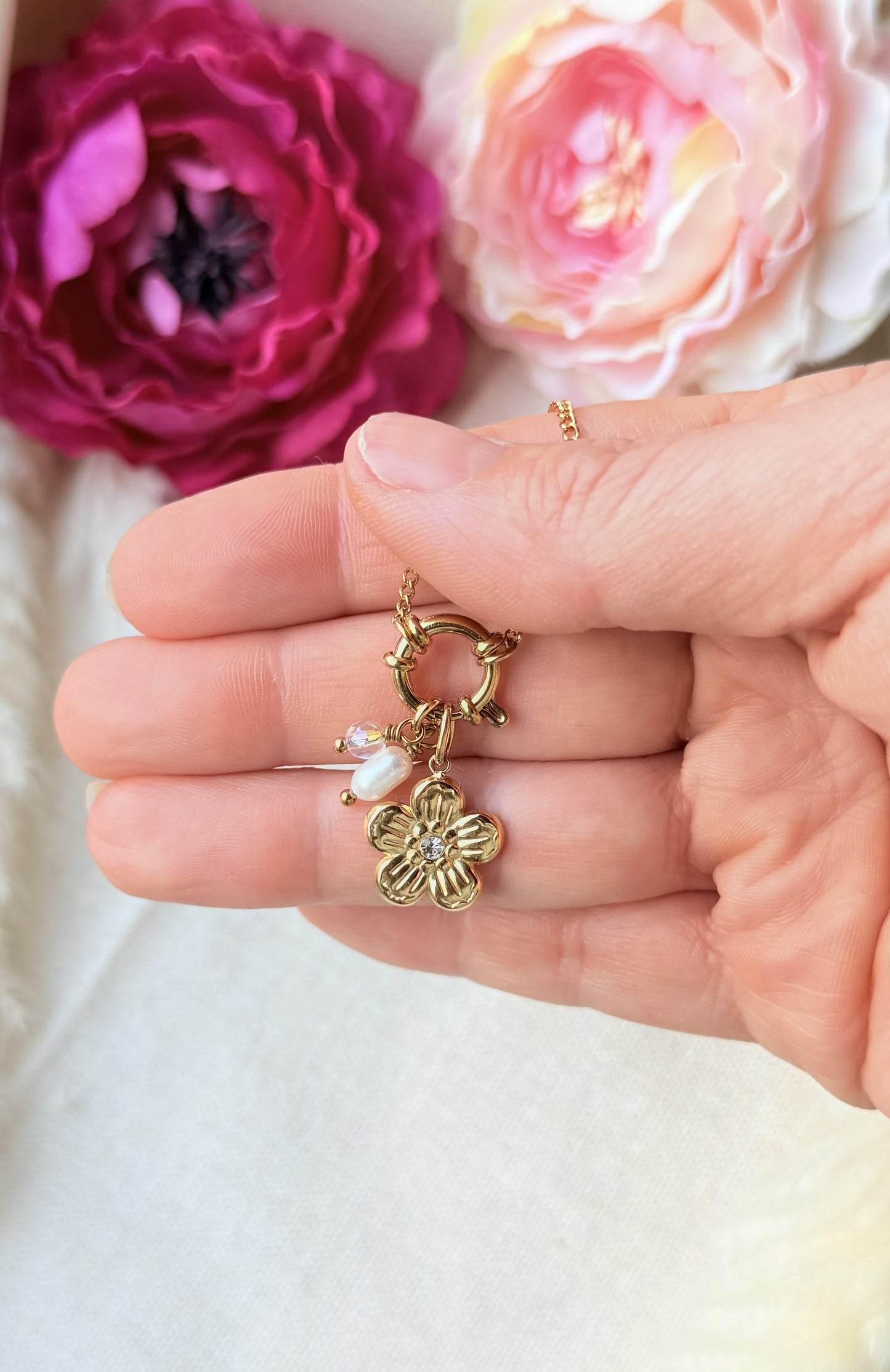 Elegante Edelstahlkette mit austauschbaren Anhängern "Flower"
