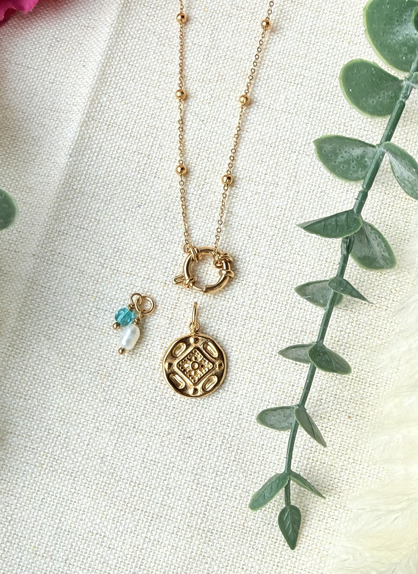 Elegante Edelstahlkette mit austauschbaren Anhängern "Ornament"