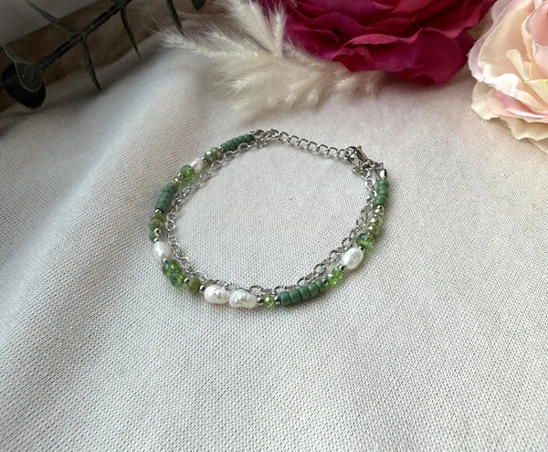 zweigliedriges Perlenarmband "Sina" in grün/silber töne