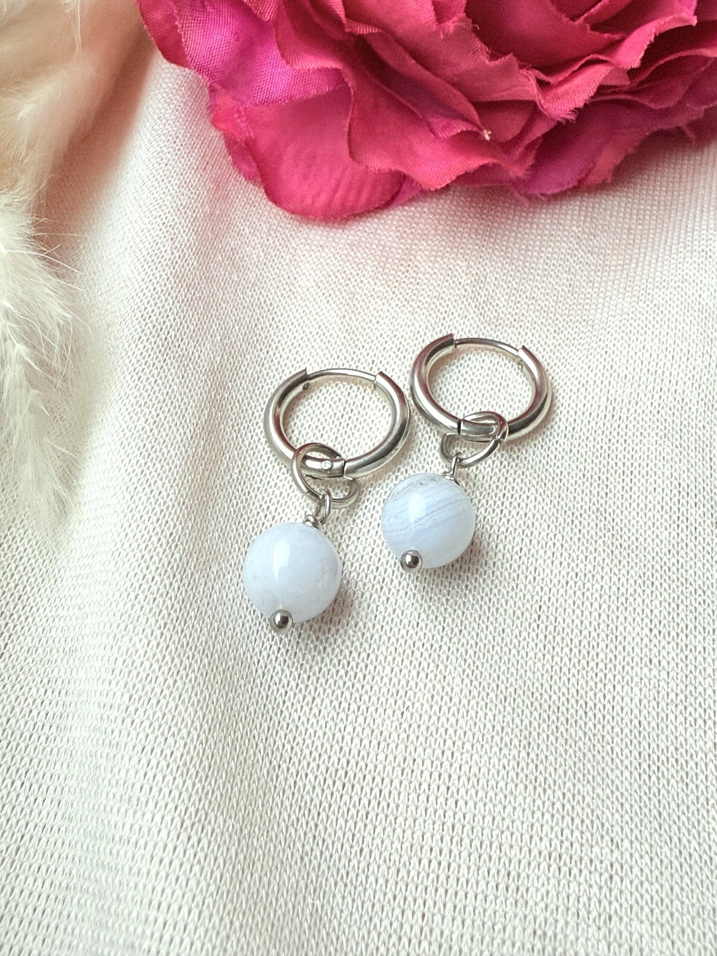 Edelstahl-Ohrringe mit Chalcedon-Perle