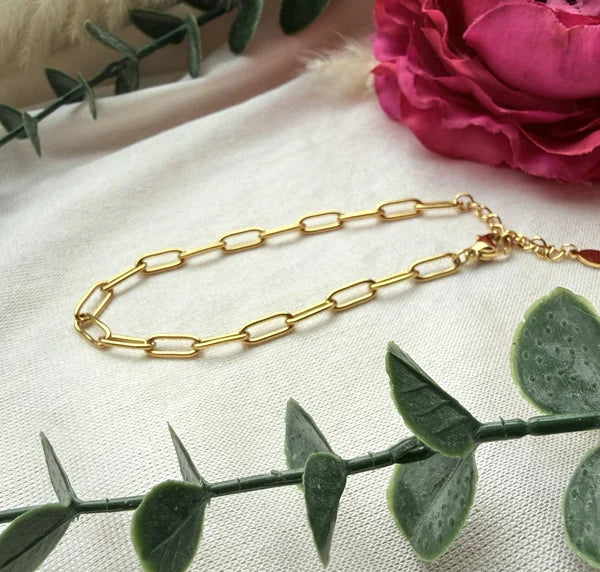 Minimalistisches Gliederarmband aus Edelstahl