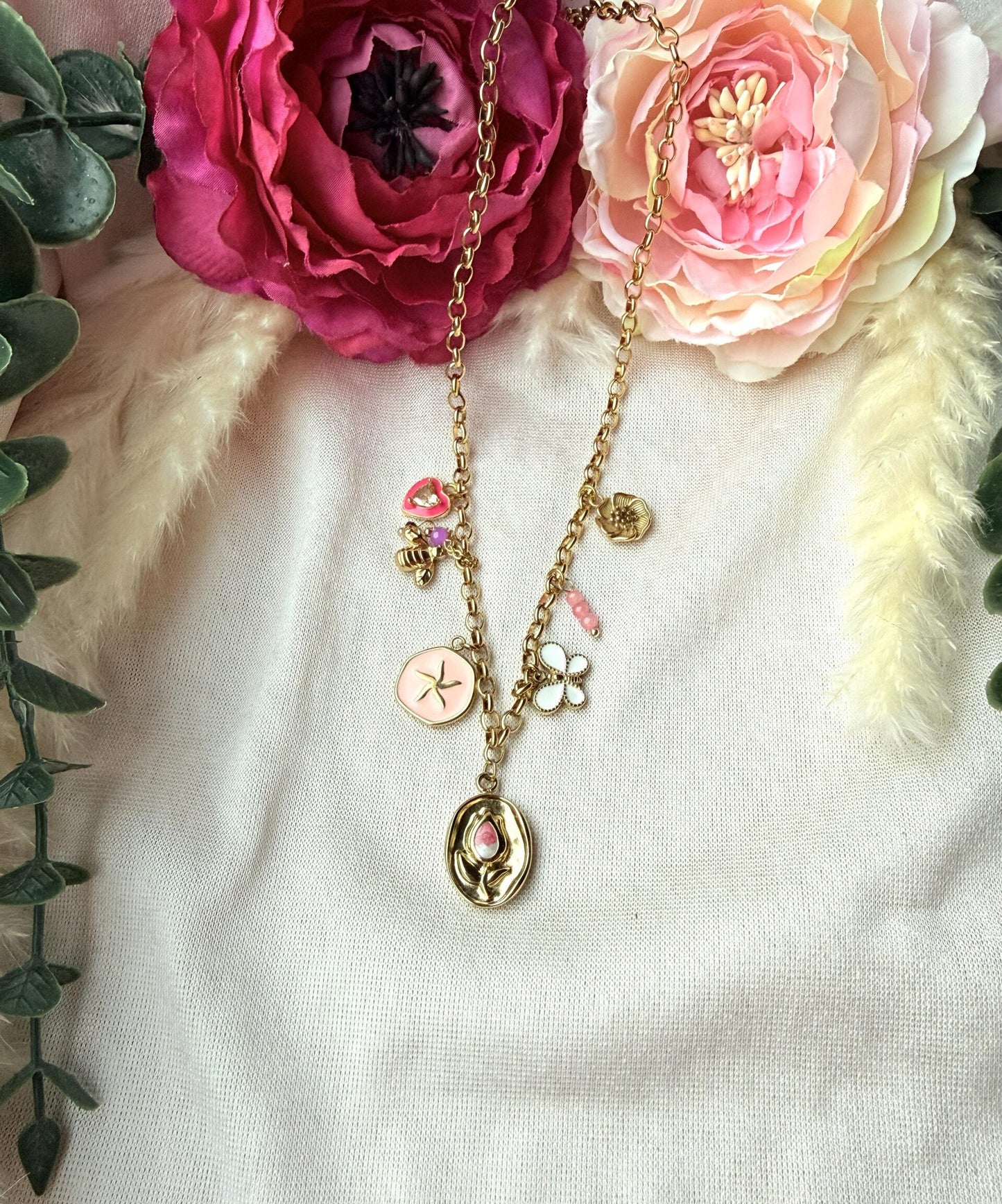 Goldene Tulpen Charmkette aus Edelstahl