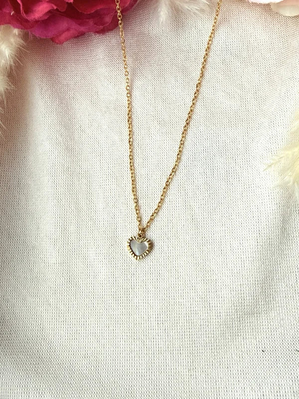 Edelstahlkette mit Perlmut Herzanhänger