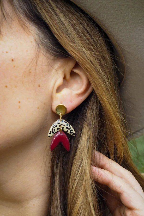 Handgemachte Statement-Ohrringe – Bordeaux & Leo